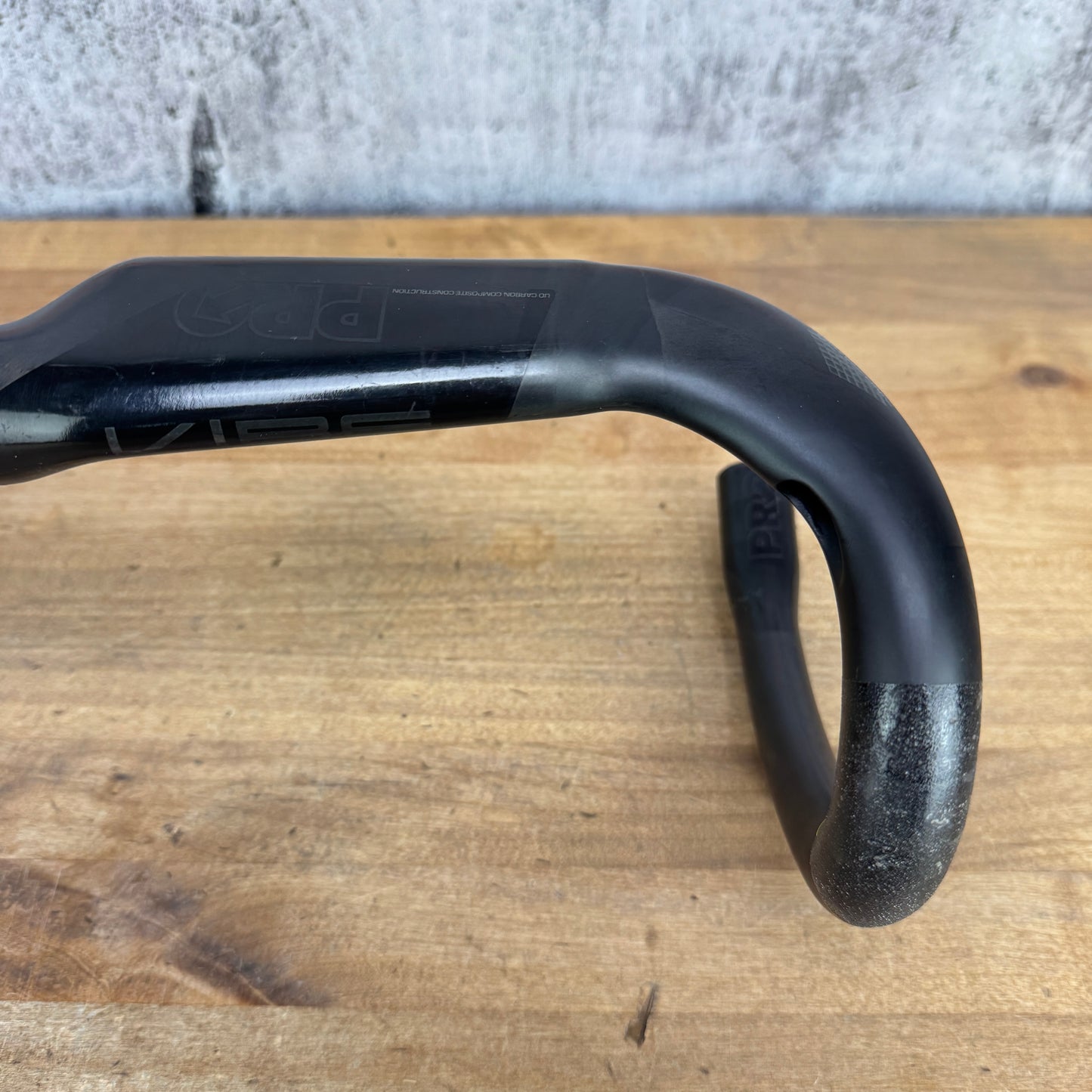 Shimano Pro Vibe Aero 40cm 31.8mm Carbon Bike Drop Handlebar 239g