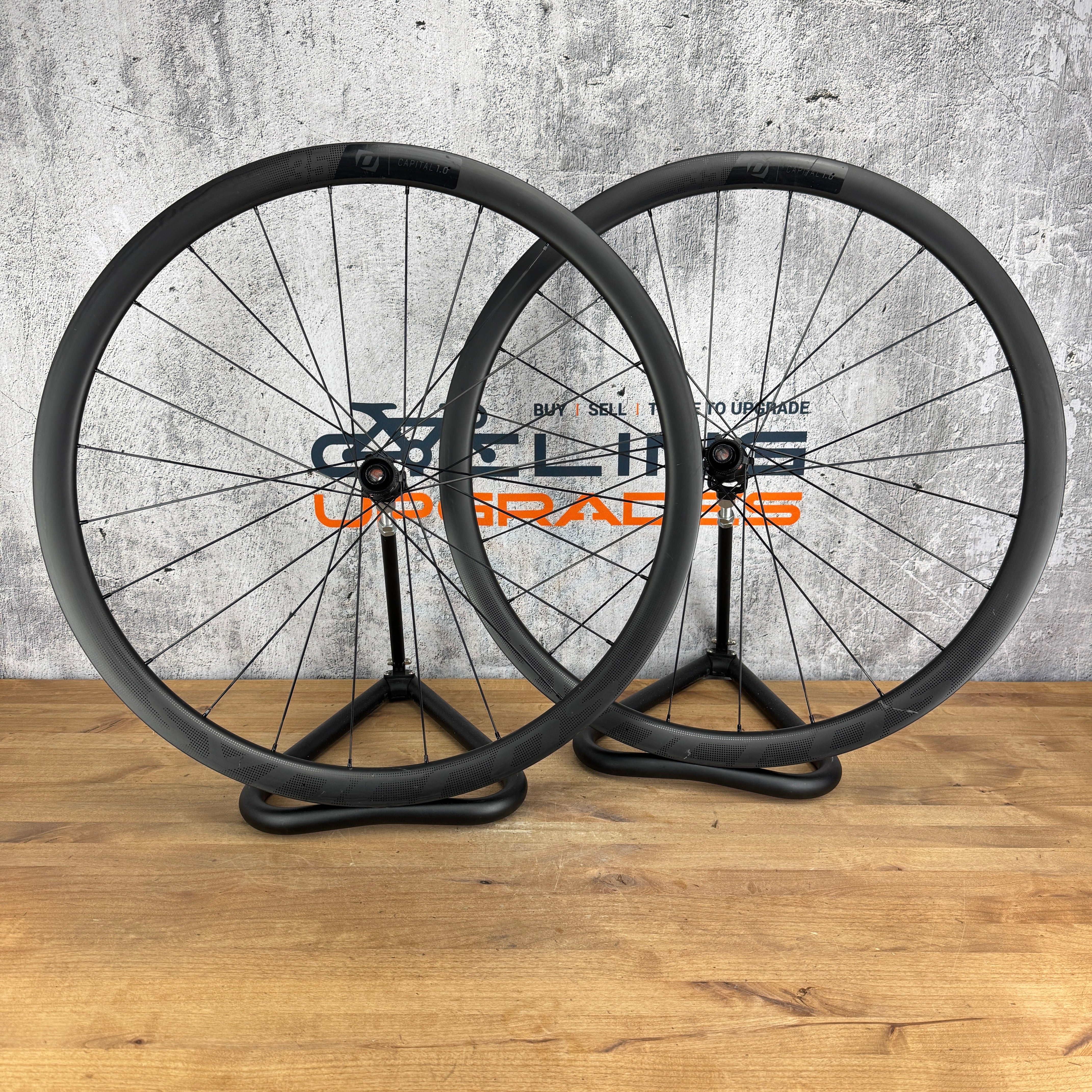 SYNCROS CAPITAL1.0 35 クリンチャー/チューブレス Syncros Capital 1.0 35 Carbon Tubeless Gravel Disc Brake