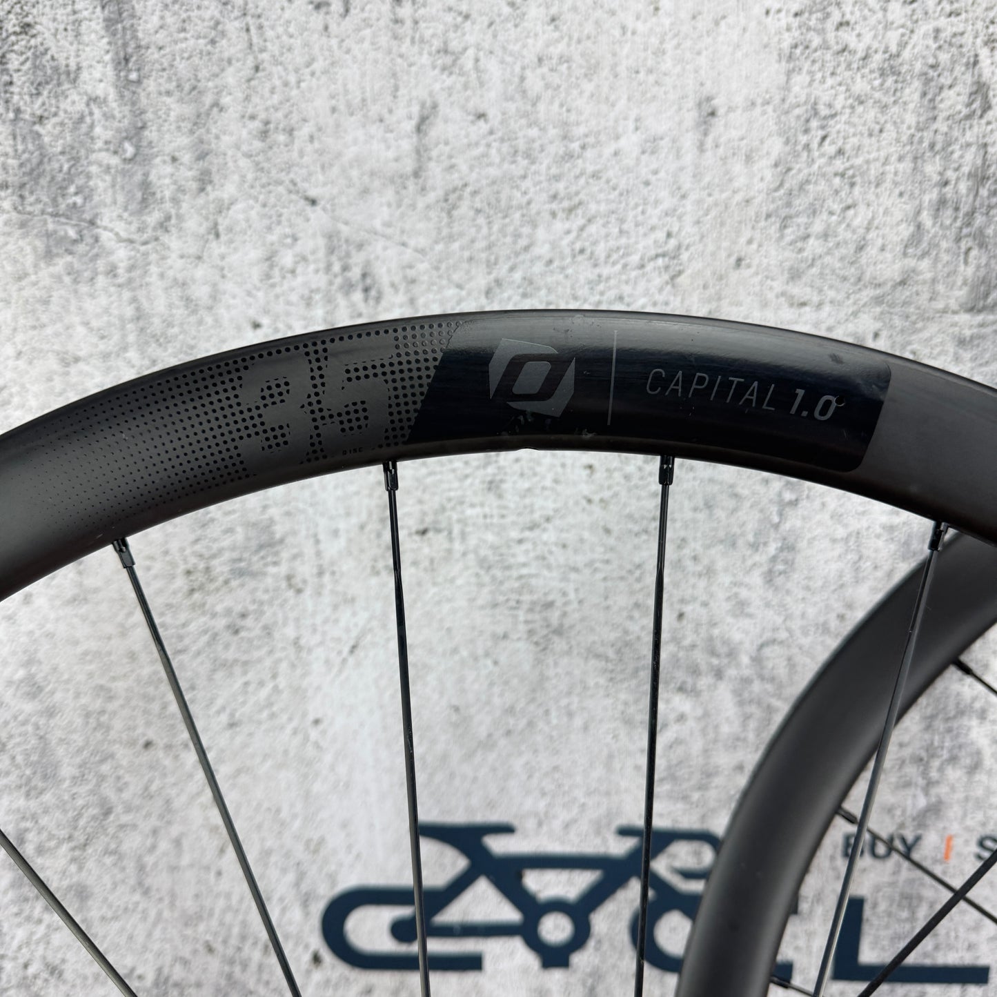 Syncros Capital 1.0 35 Carbon Tubeless Gravel Disc Brake Wheelset 700c 1557g