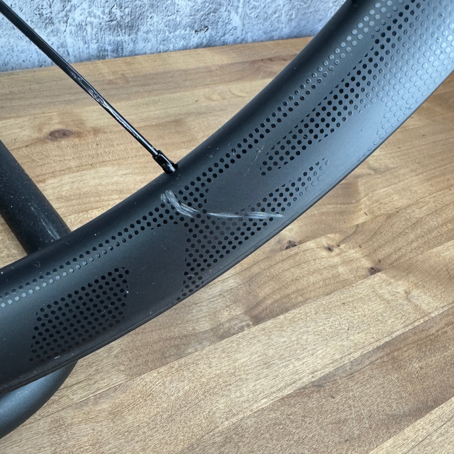 Syncros Capital 1.0 35 Carbon Tubeless Gravel Disc Brake Wheelset 700c 1557g