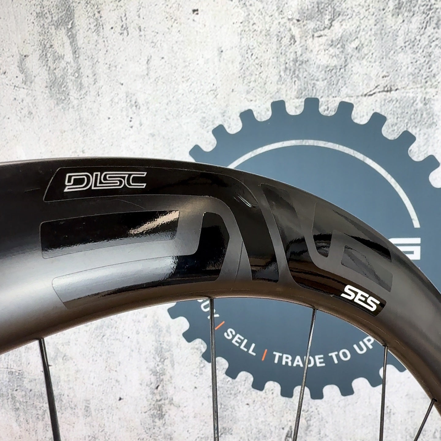 Low Mile! Enve SES 5.6 Carbon Disc Brake Hookless Tubeless DT Swiss 180 Ceramic Wheelset