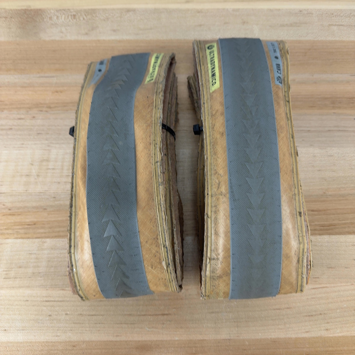 Pair Ultradynamico CAVA Race 700c x 33.?? Gray/Amber Tubeless Road Bike Tires — photo 1 of 8