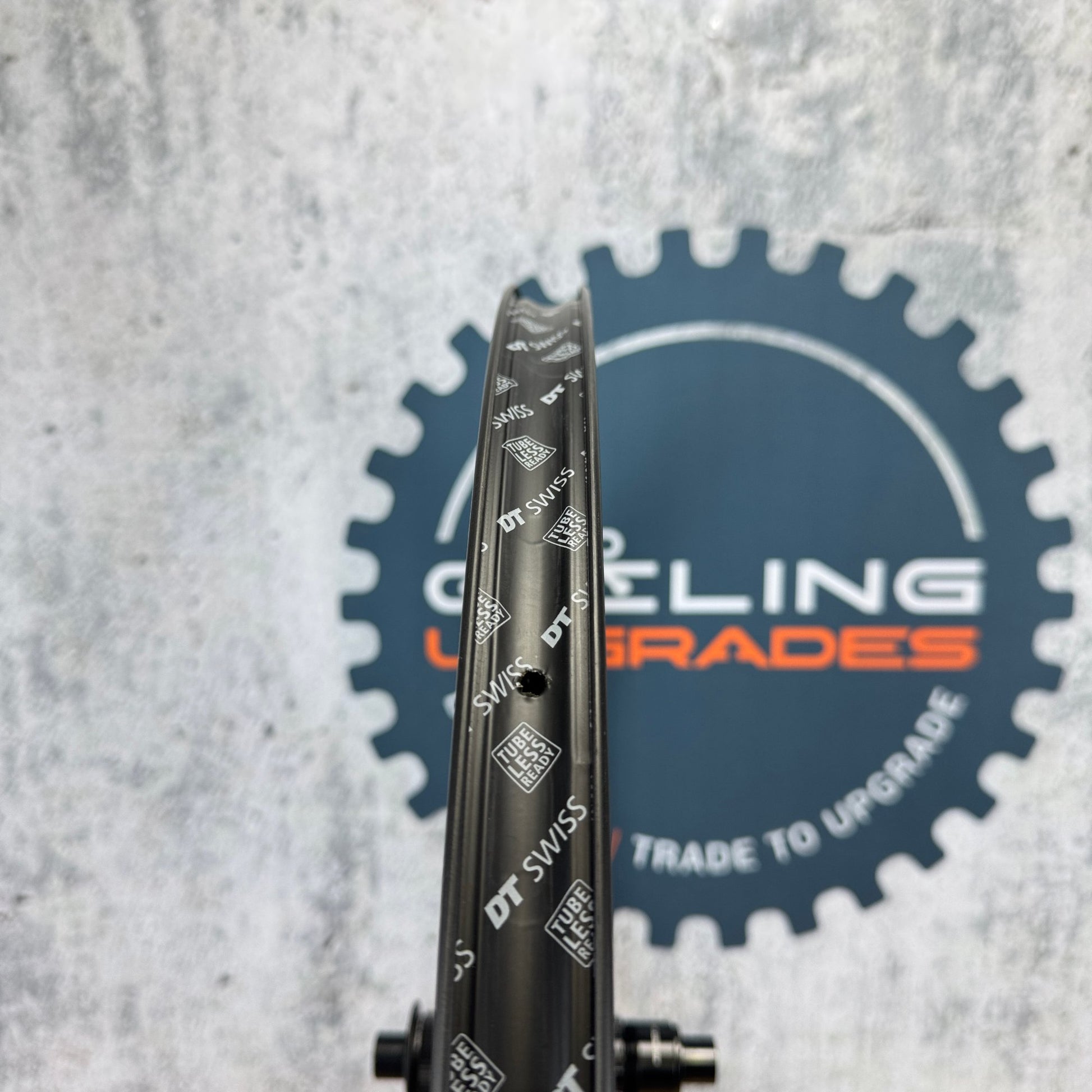 New Take Off! DT Swiss ERC LOG Classic 45 Carbon Disc Brake Tubeless  370 Hubs Wheelset