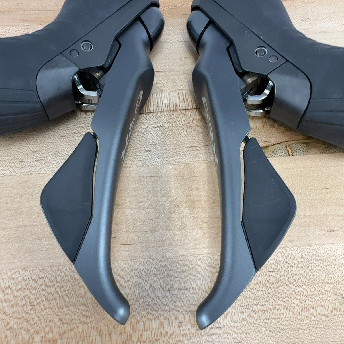 Light Use! Shimano GRX ST-R820 12-Speed Mechanical CX/Gravel Bike Shifters — photo 5 of 7