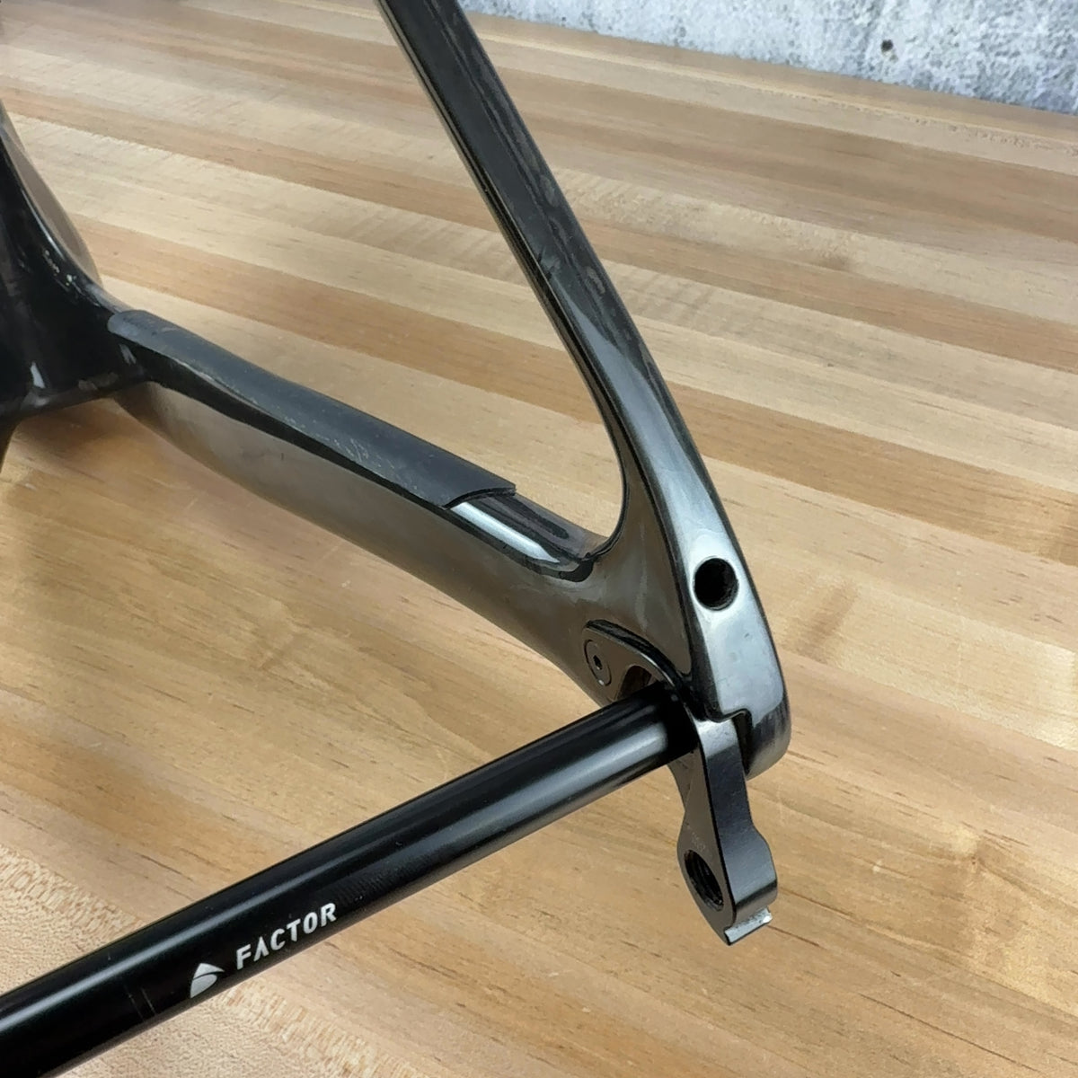 Low Mile! 2026 Factor Ostro VAM 58cm Blue Disc Brake Carbon Road Frameset 2430g — photo 5 of 12
