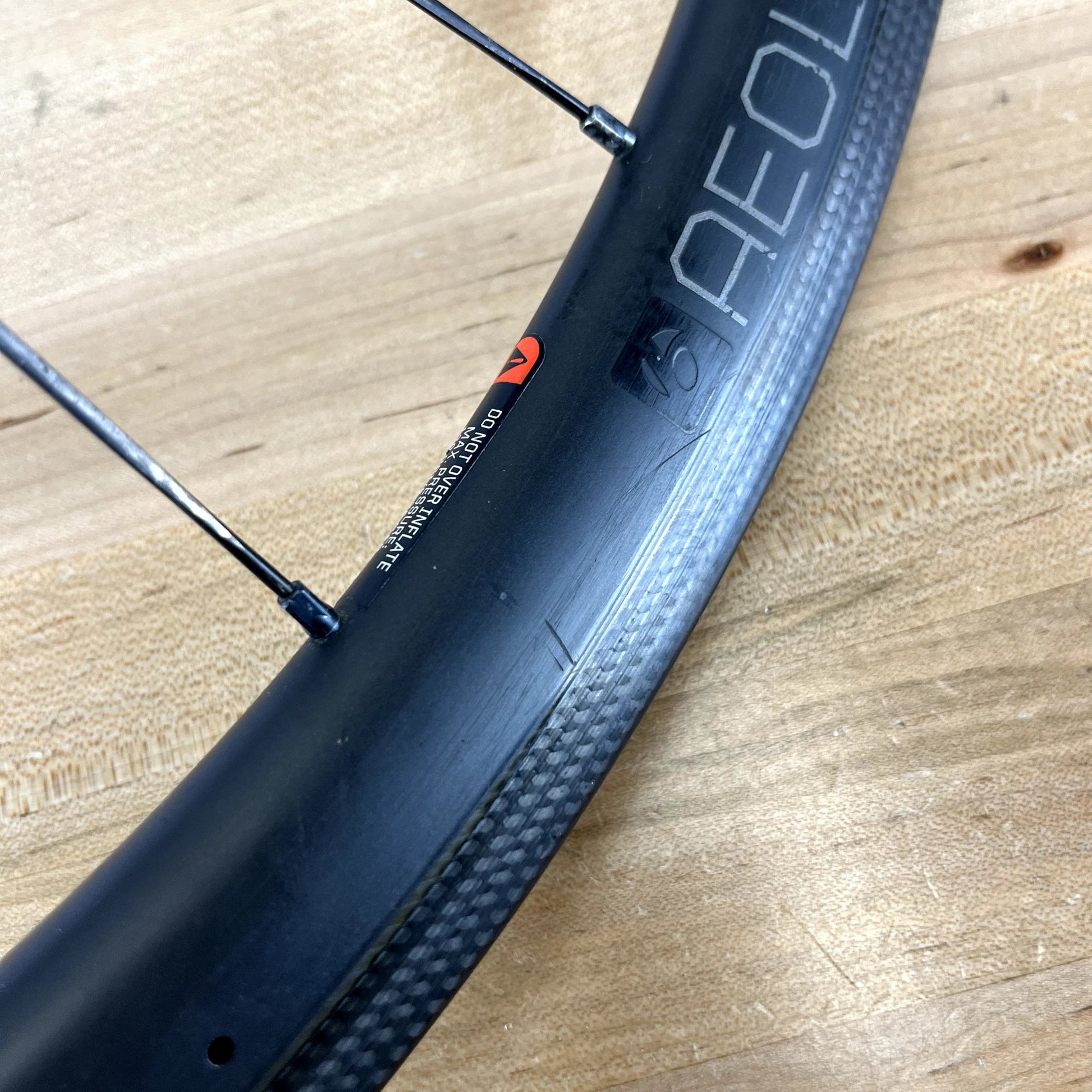 Bontrager Aeolus Pro 3 Carbon Tubeless Rim Brake Wheelset