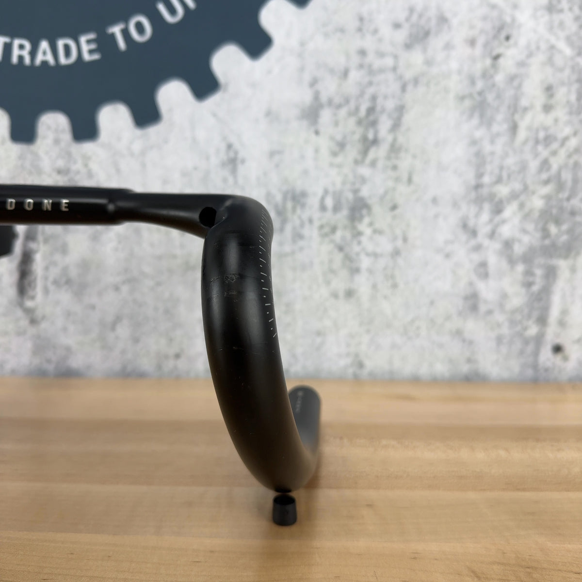 Light Use! Bontrager Madone SLR Gen 7 39/42cm 100mm Carbon Integrated Handlebar — photo 5 of 11