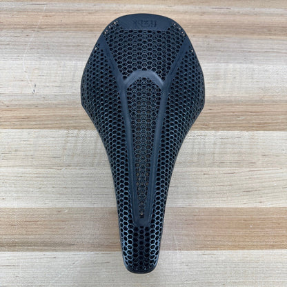 Light Use! Fizik Vento Argo Adaptive 00 7x9mm Mobius Carbon Rails 140mm Saddle