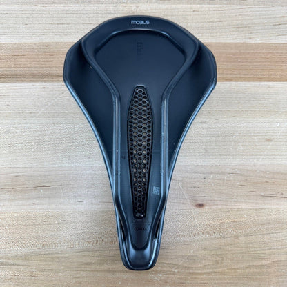 Light Use! Fizik Vento Argo Adaptive 00 7x9mm Mobius Carbon Rails 140mm Saddle
