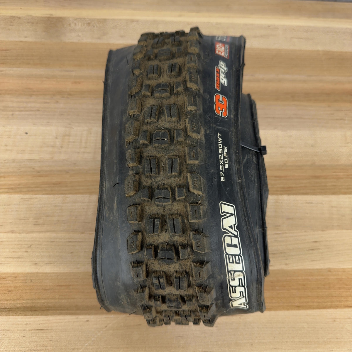 Low Mile! Maxxis Assegai 27.5x2.5" WT 3C Maxxgrip EXO+ Tubeless Single MTB Tire — photo 3 of 5
