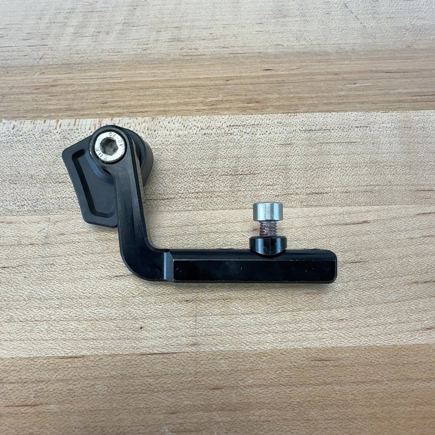 Low Mile! Wolf Tooth LoneWolf Aero Chainguide Low Sweep Cycling  Accessories
