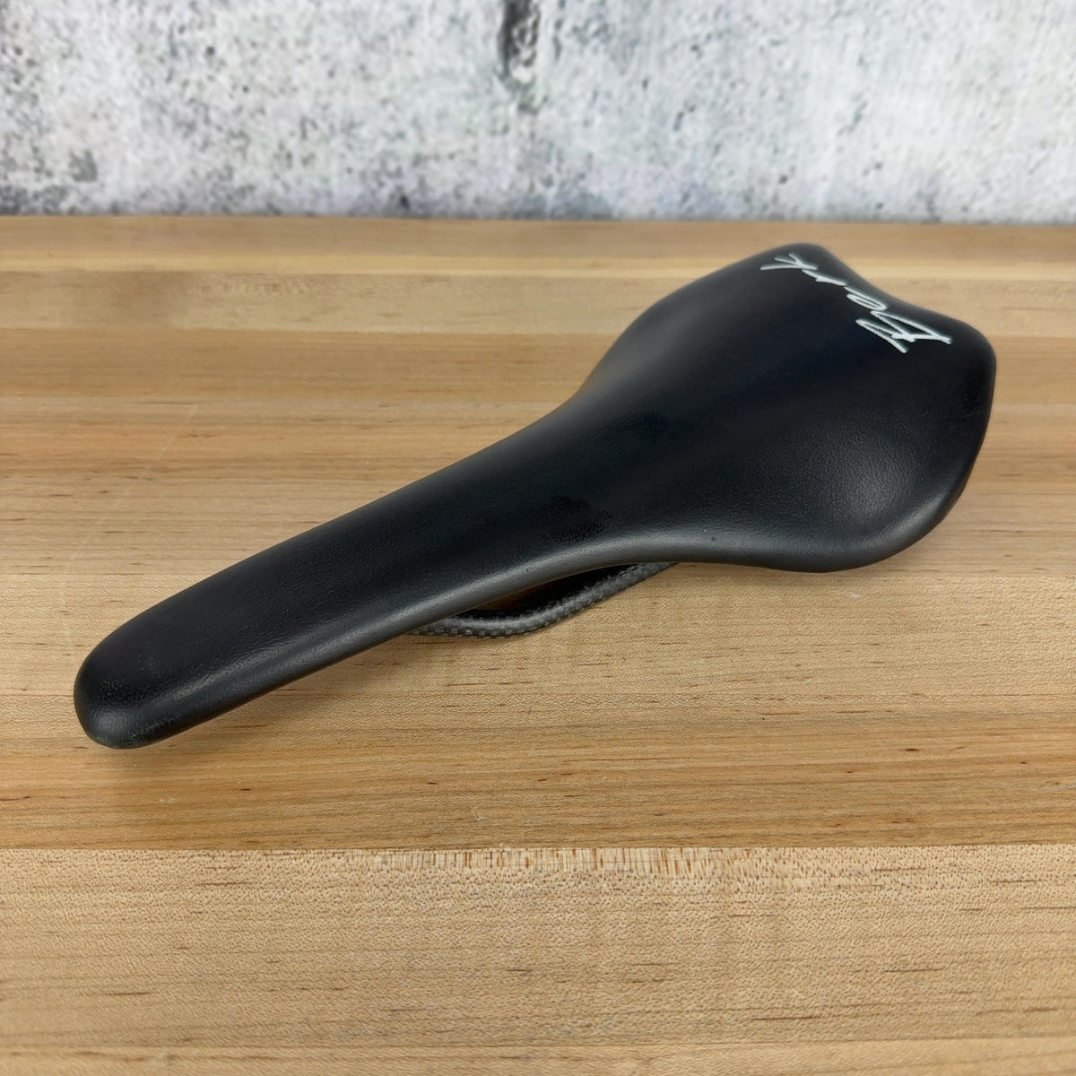 Light Use! Berk List 132 Artificial Leather 7x9mm Oval Rails Bike Saddle 98g