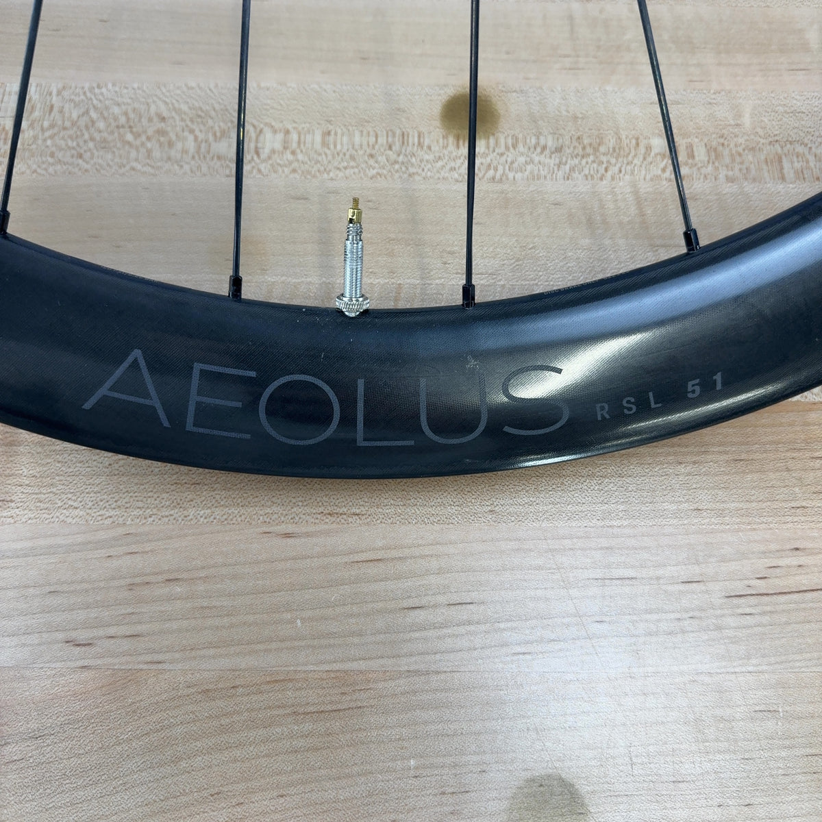 Low Mile! 2024 Bontrager Aeolus Pro 51 TLR Carbon Tubeless Wheelset 700c 1493g — photo 4 of 9