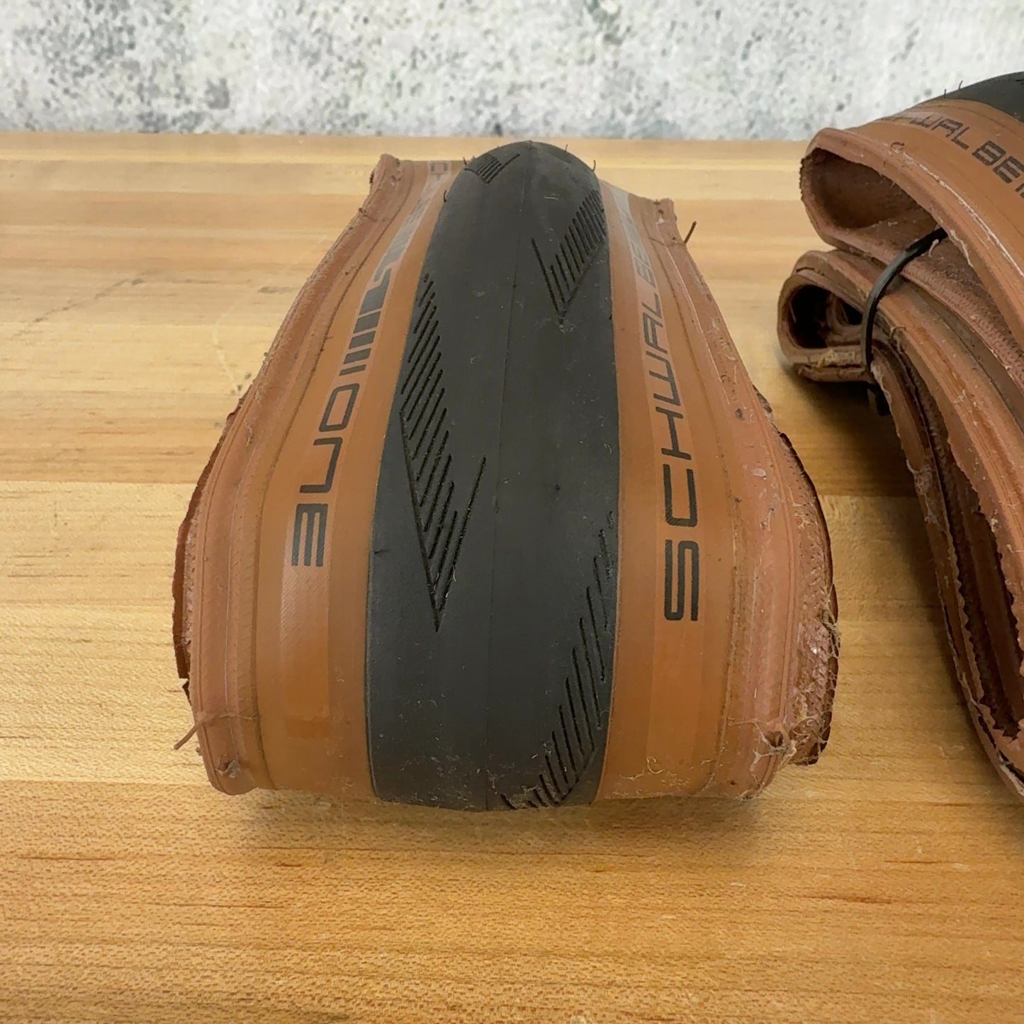 Pair Schwalbe One 28mm 700c Tubeless Tanwall Road Tires