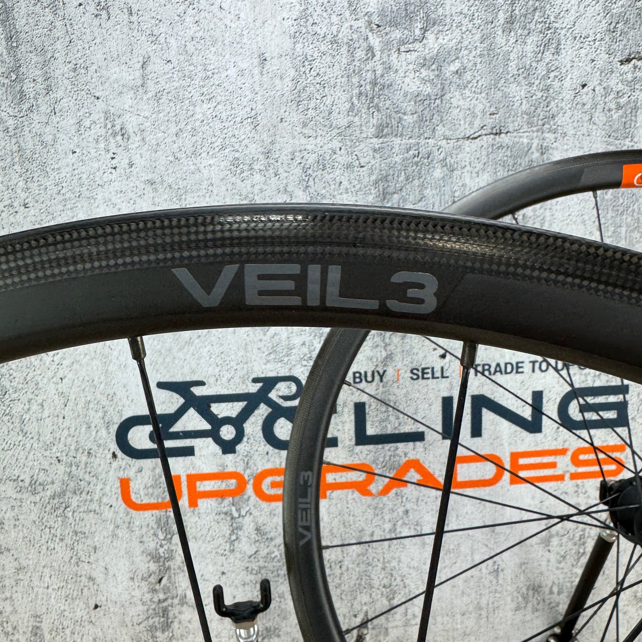 Astral Veil 3 Carbon Tubeless Wheelset 700c Rim Brake DT 240 Sapim CX Ray 1406g