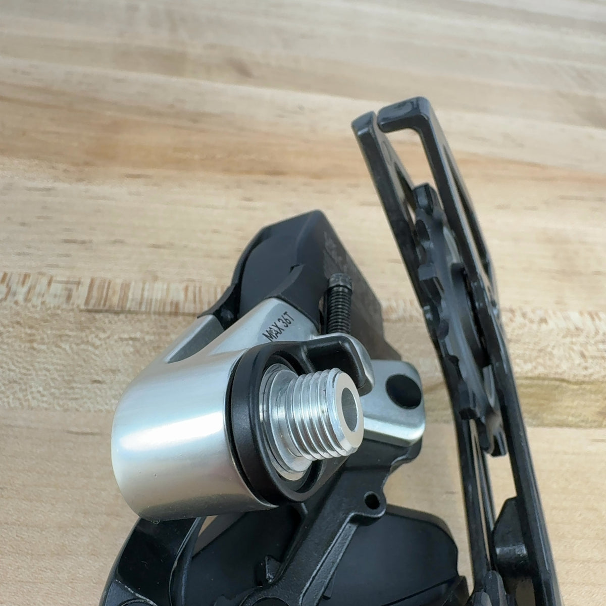 Light Use! SRAM Red AXS E1 Wireless 12-Speed Rear Derailleur 291g w/Battery — photo 6 of 6