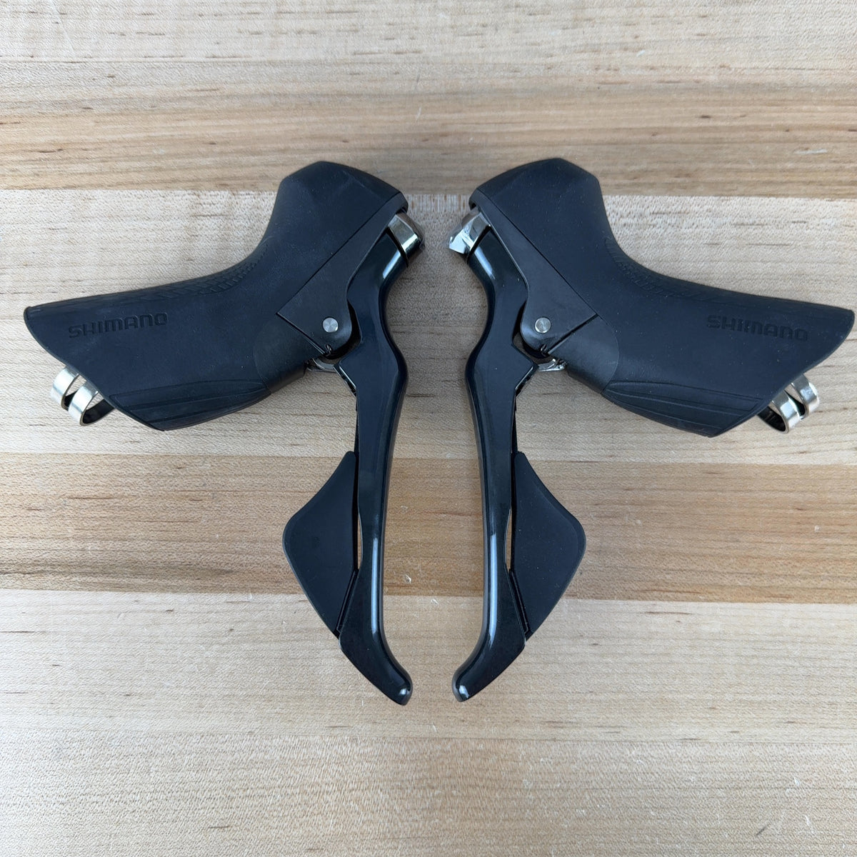New! Shimano Ultegra ST-R8000 11-Speed Mechanical Rim Brake Bike Shifters