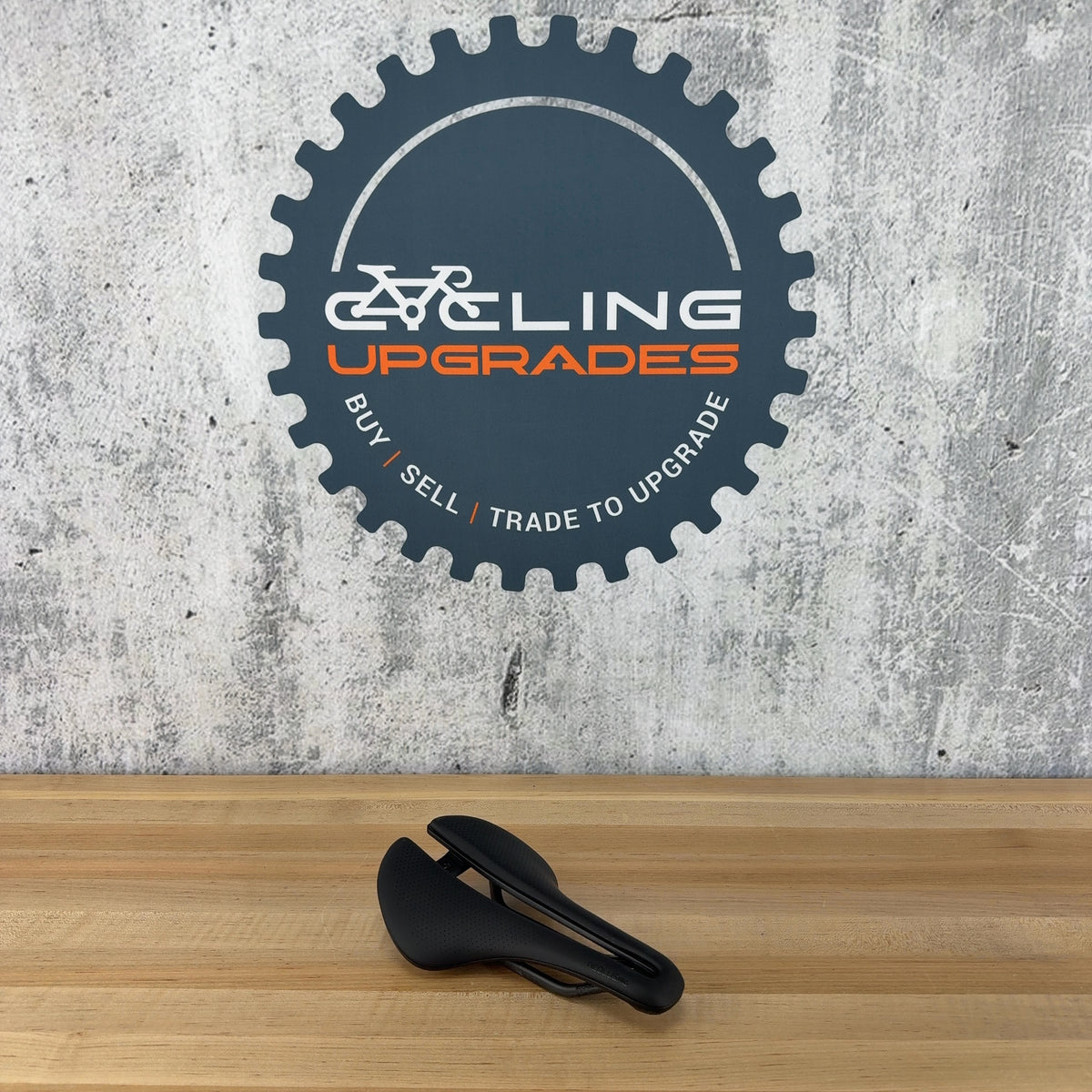 Light Use! Bontrager Aeolus Pro 155mm 7x9mm Carbon Rails Bike Saddle 180g