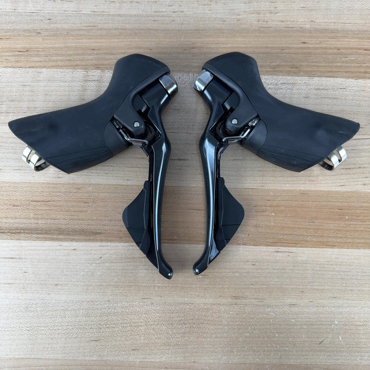 New! Shimano Ultegra ST-R8000 11-Speed Mechanical Rim Brake Bike Shifters