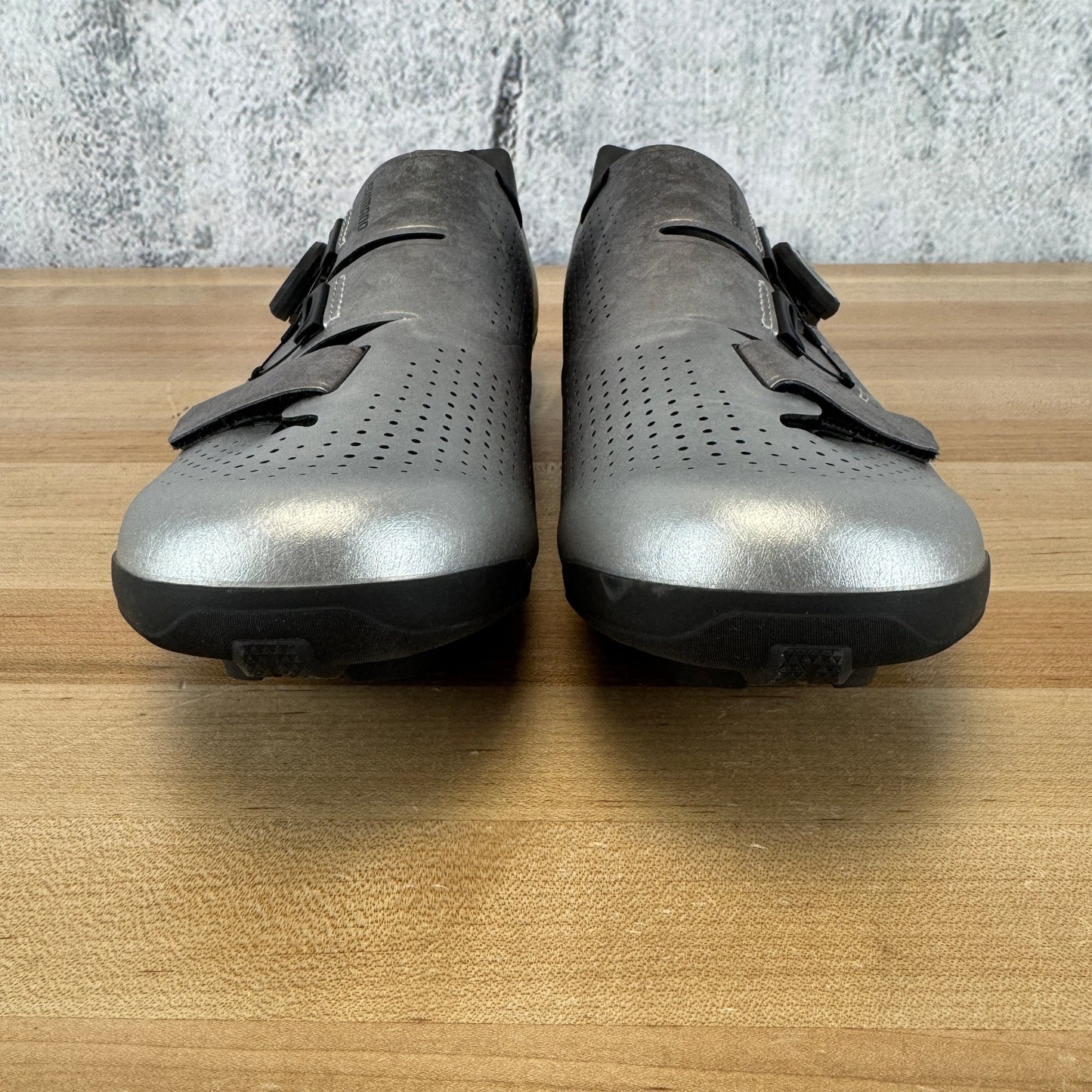 New! Shimano SH-RX801 Silver EU 45.5 2-Bolt Boa Carbon Cycling Shoes MSRP $300