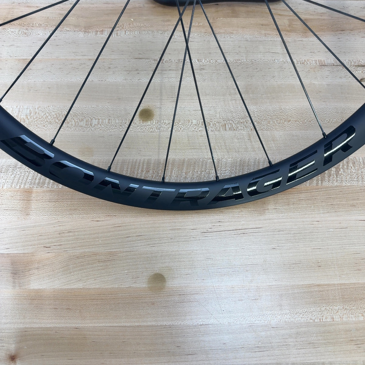 Light Use! 2023 Bontrager Aeolus Pro 3V Carbon Gravel Bike Wheelset 700c 1691g — photo 2 of 10