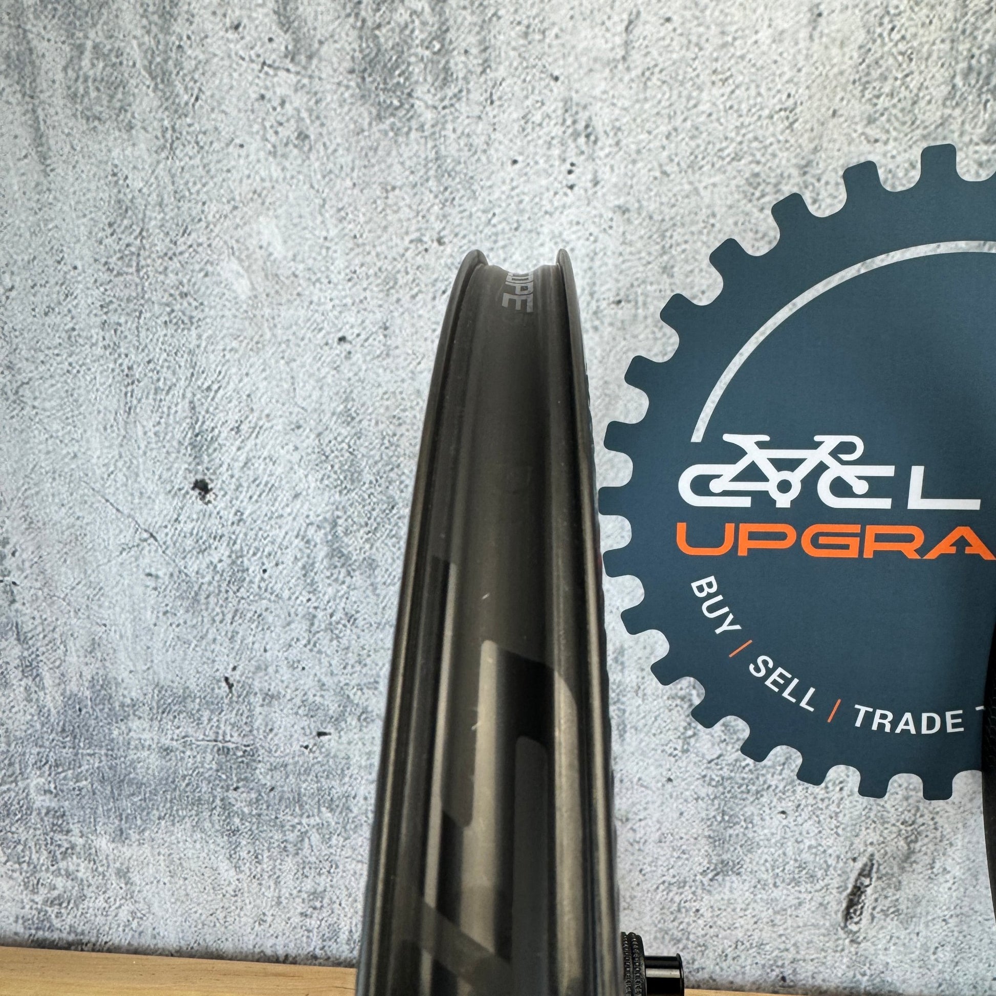 Light Use! 2025 Scope Artech 4.G 700c Carbon Wheelset