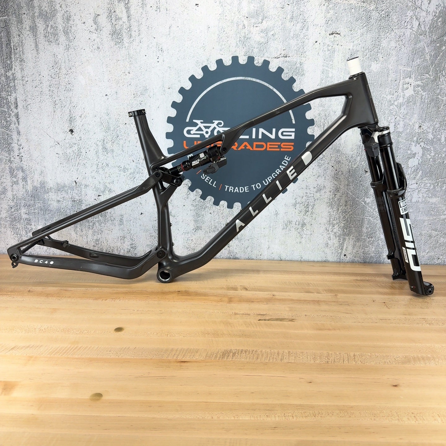 Low Mile! 2025 Allied BC40 XL Carbon 29" 120mm Boost UDH SIDLuxe MTB Frame