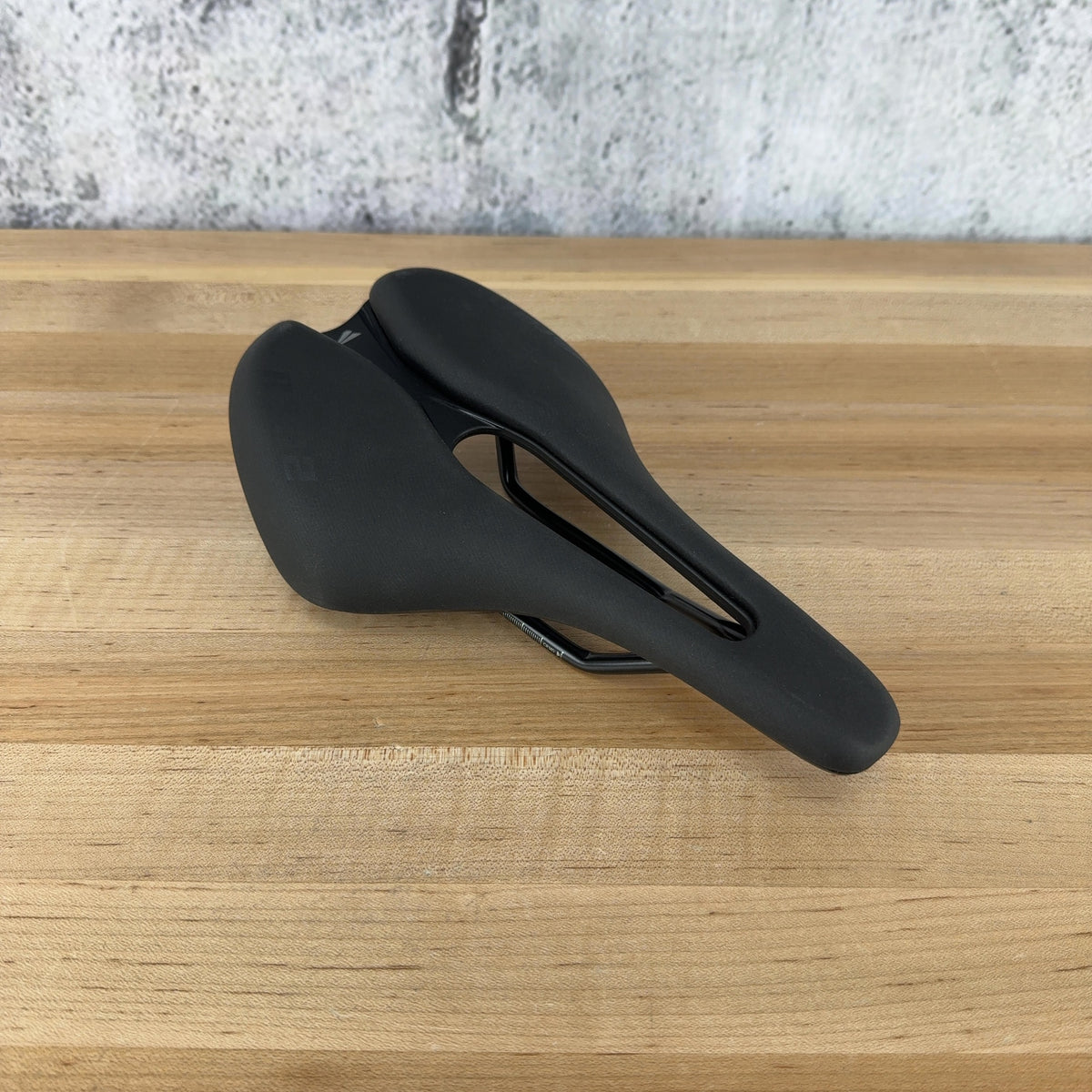 New Take Off! 2026 Branta R302 148mm Black Chromoly Bike Saddle 242g