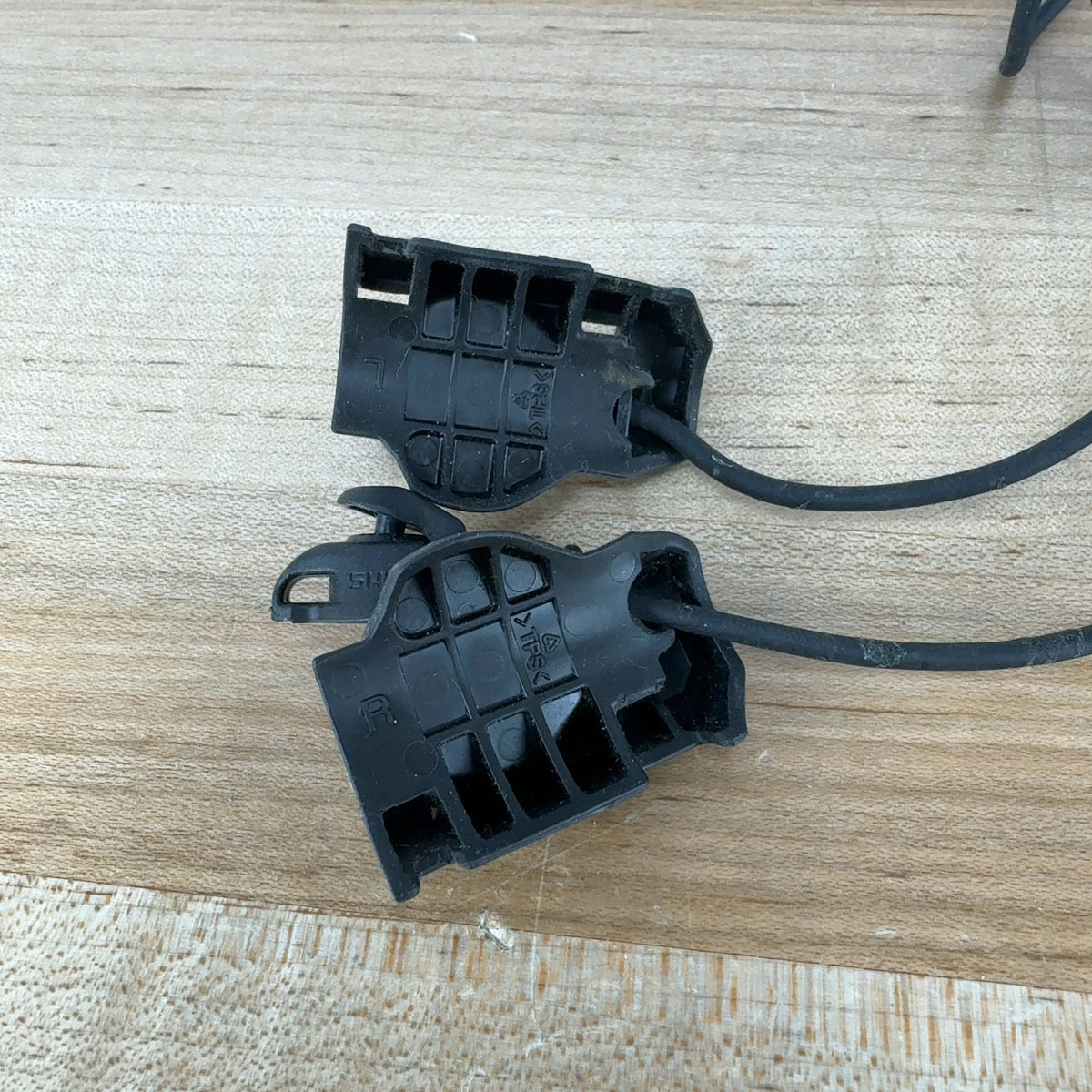 Mint! Shimano SW-R9150 Remote Climbing/Sprinting Shifter Set with 260mm Wires — photo 4 of 6
