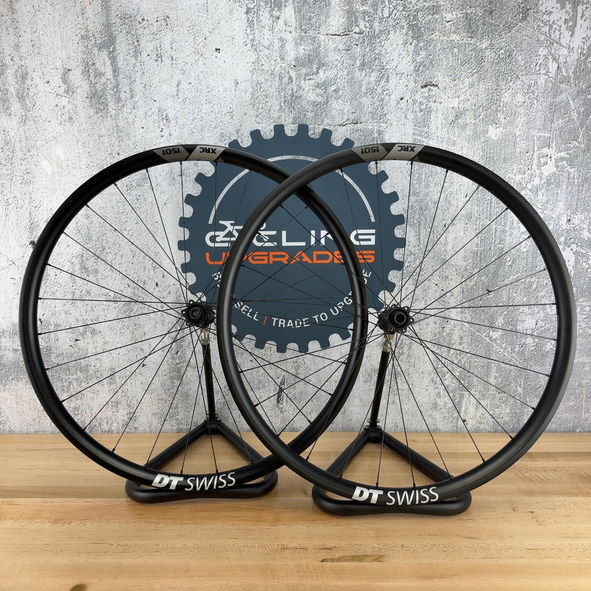 Low Mile! DT Swiss XRC 1501 Spline One MTB Carbon 29" Boost DT 240 Hubs Wheelset — photo 2 of 17