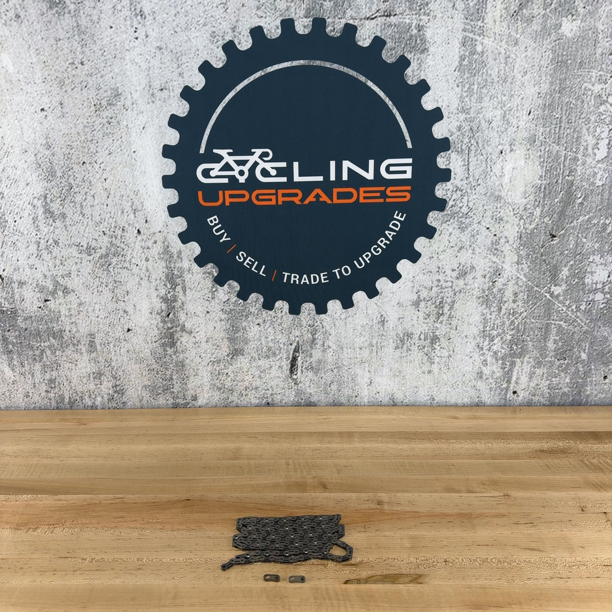 Low Mile! SRAM Red AXS Flattop E1 12/13 Speed Silver 116 Links Bike Chain — photo 2 of 3