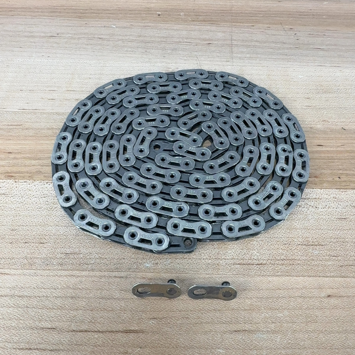 SRAM Red AXS Flattop E1 PowerLock Silver 116 Links Bike Chain With Master Link — photo 1 of 5
