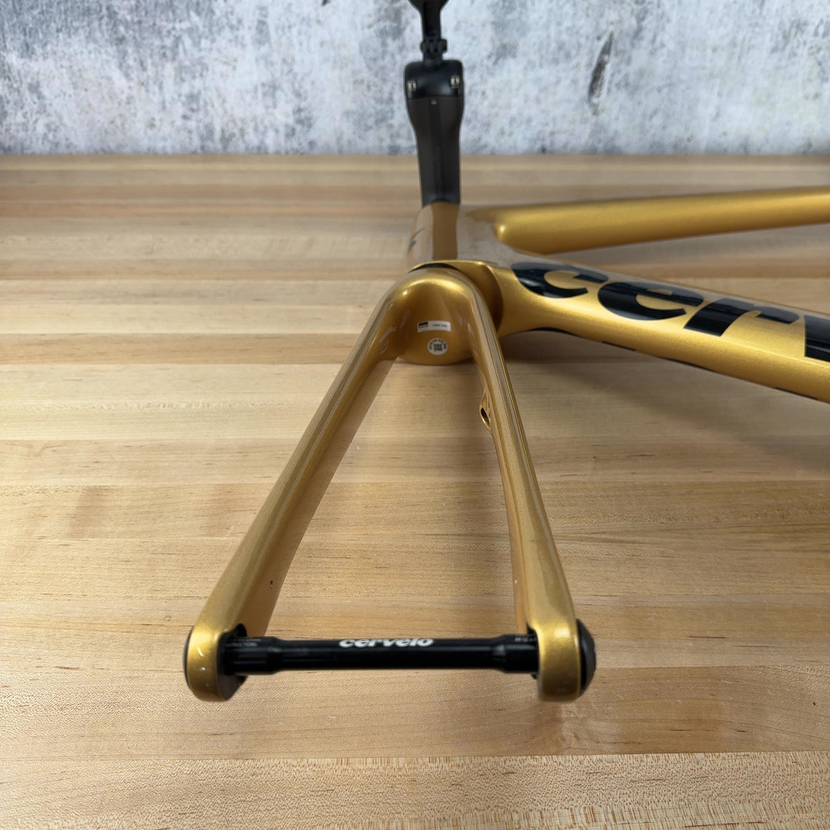 Mint! Cervelo Soloist 56cm Gold Dust Disc Brake Carbon Road Bike Frameset 2840g