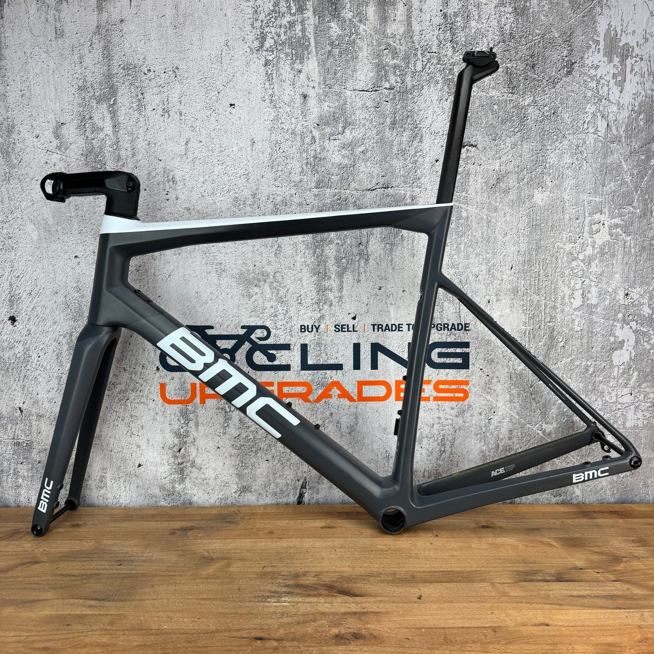 2020 BMC Teammachine SLR01 58cm Carbon Gray/White Disc Brake Frameset 2003g