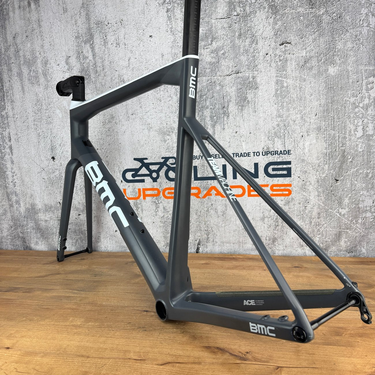 2020 BMC Teammachine SLR01 58cm Carbon Gray/White Disc Brake Frameset 2003g