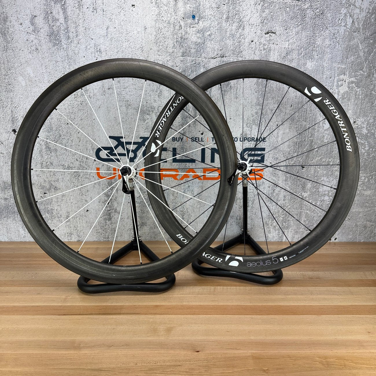 Bontrager Aeolus 5 Carbon Clincher Wheelset 700c Rim Brake 1633g
