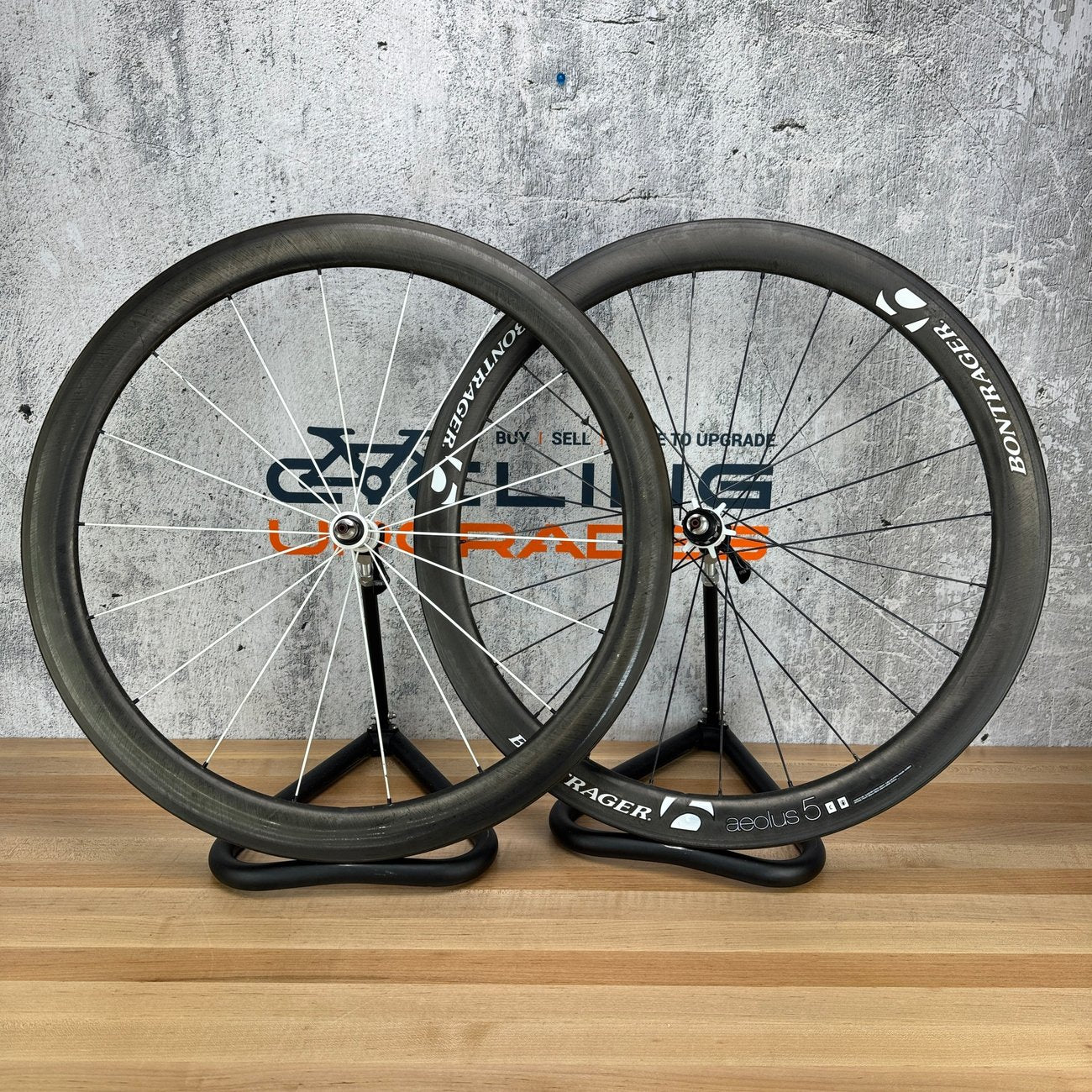 Bontrager Aeolus 5 Carbon Clincher Wheelset 700c Rim Brake 1633g