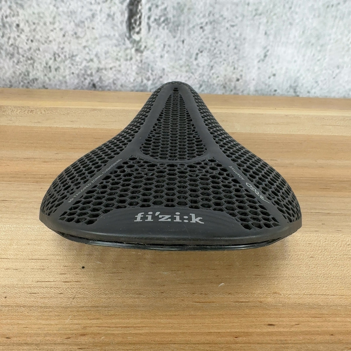 Light Use! Fizik Vento Argo R3 Adaptive 140mm Kuim Rails 3D Printed Saddle 230g