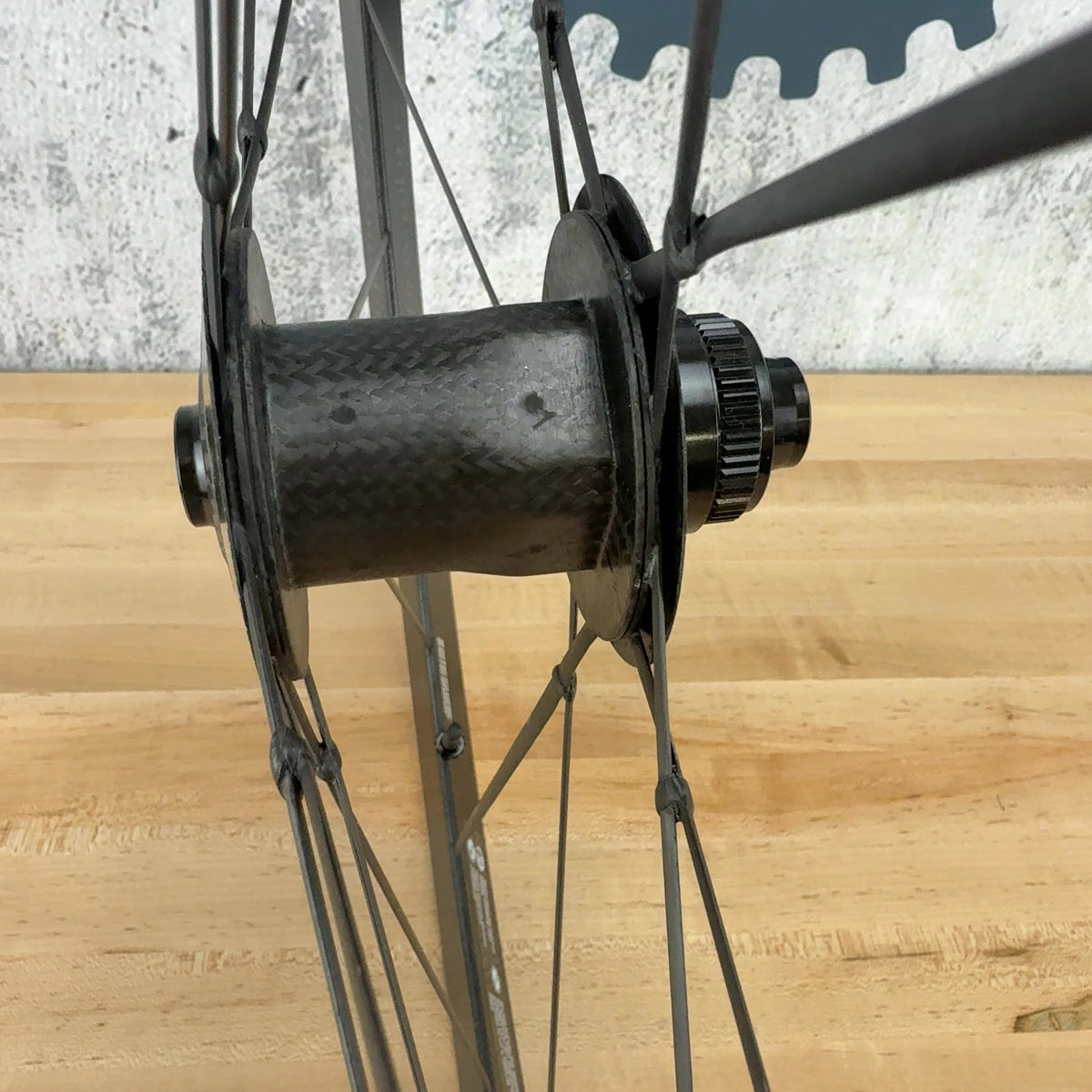 Mint! Lightweight Meilenstein EVO Schwarz Carbon Tubeless Disc Front Wheel 645g — photo 10 of 11