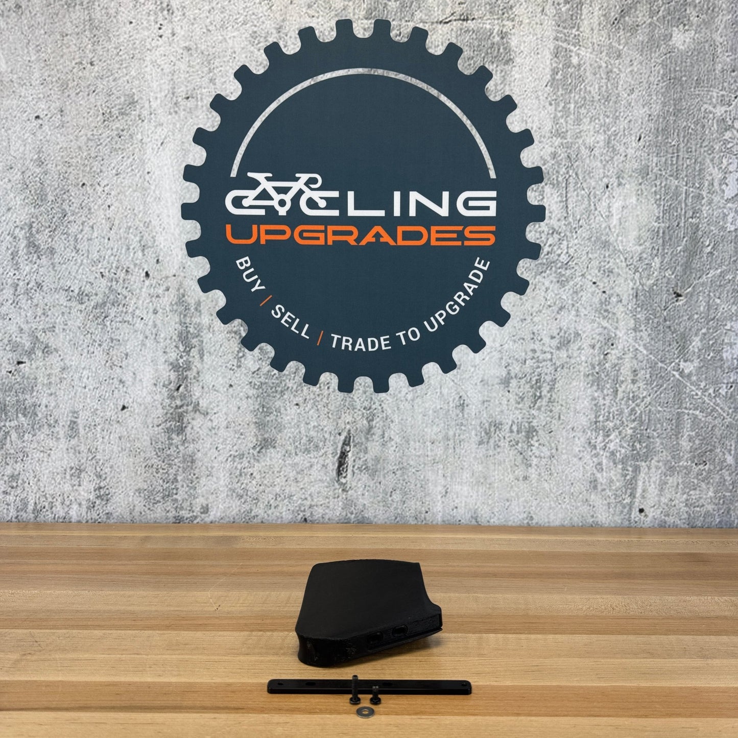 Low Mile! Radsport Ibert Aero Tool Box Cervelo P5 Disc 2024 Flat (No Dimples) Cycling Accessories