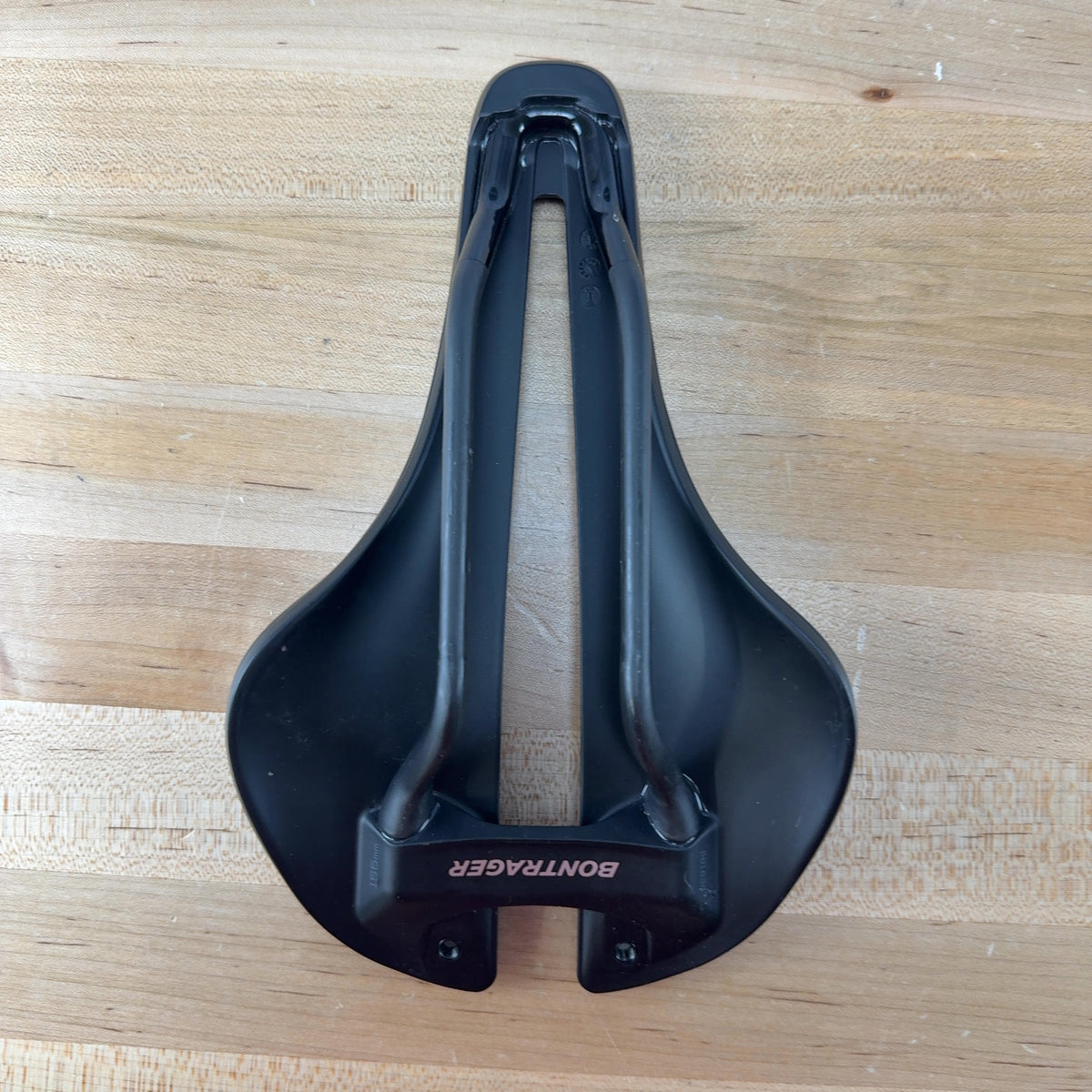 Light Use! Bontrager Aeolus Pro 155mm 7x9mm Carbon Rails Bike Saddle 180g