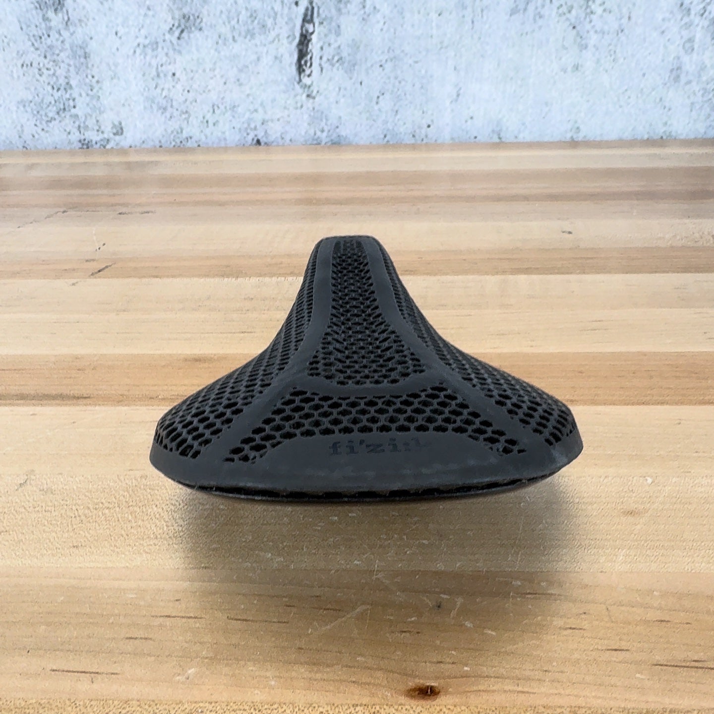 New! Fizik Vento Antares R1 Adaptive Mobius Carbon Rails 140mm Saddle MSRP $330