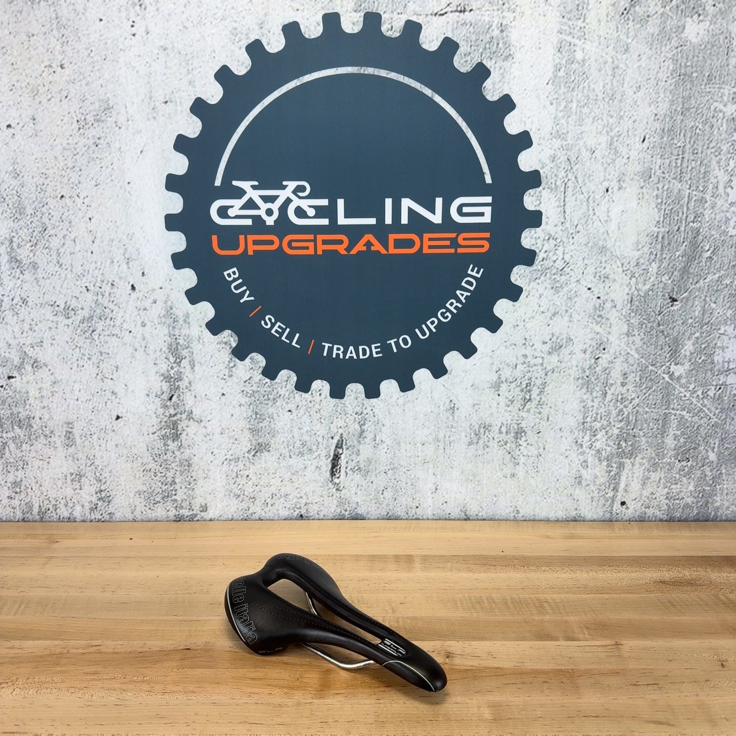 Low Mile! Selle Italia SLR Super Flow 145mm Ti 316 Rails Bike Saddle 188g