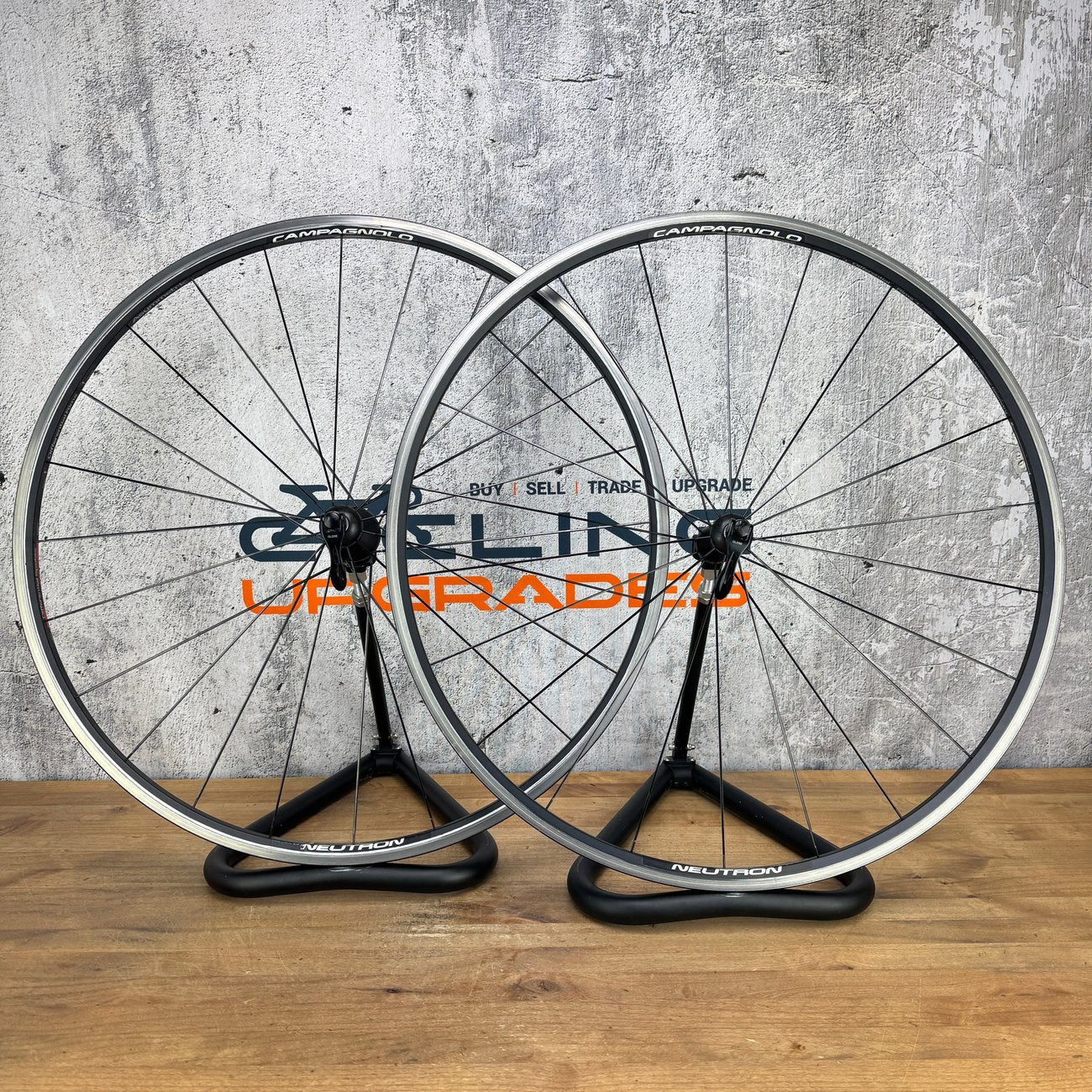 Campagnolo Neutron Asymetric Alloy Clincher Road Bike Wheelset 700c 1625g