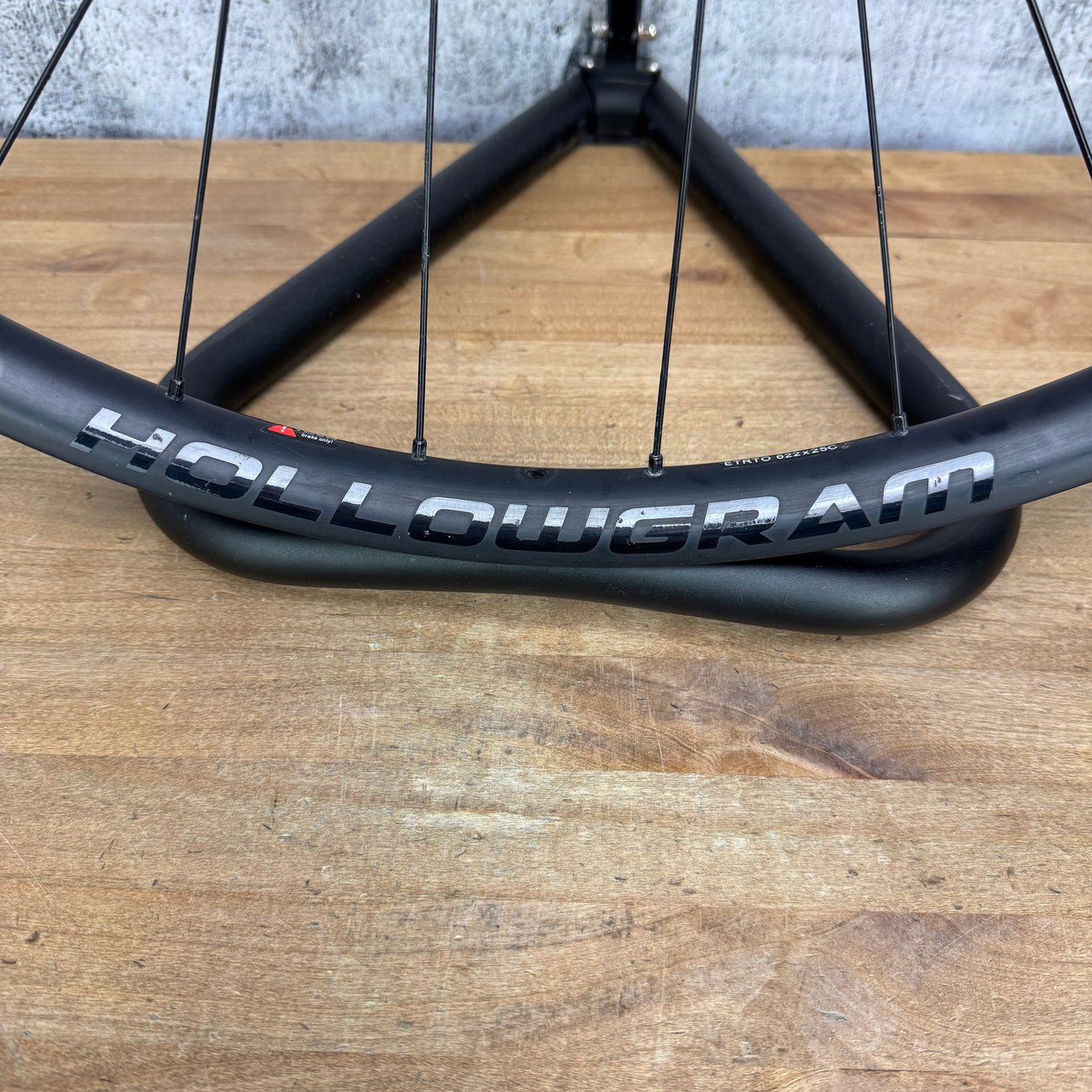 Cannondale Hollowgram 25 Lefty Carbon Tubeless Disc Front Wheel 700c 756g