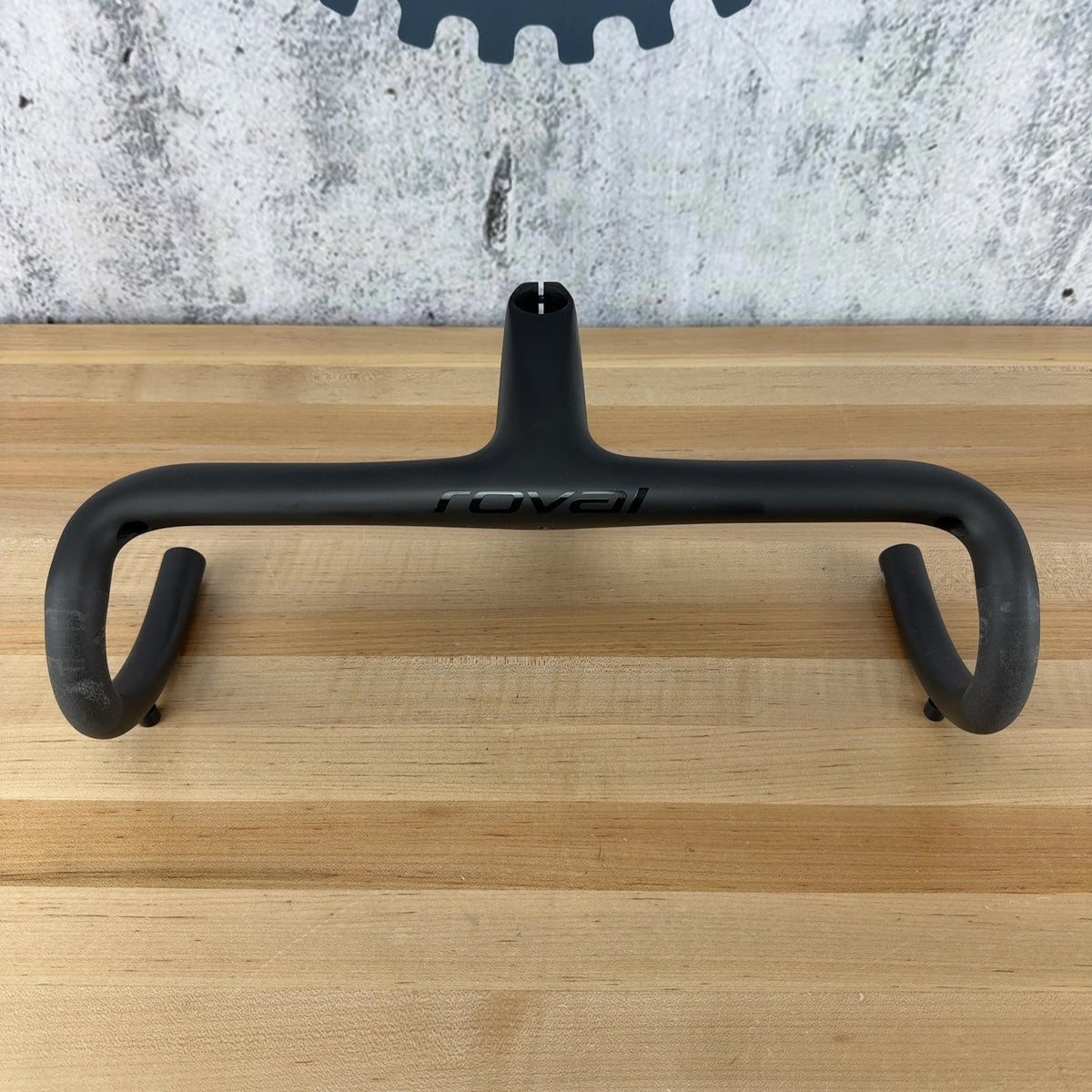 New Take Off! Roval Alpinist II Cockpit 40cm x 120mm Carbon Integrated Handlebar — photo 2 of 14