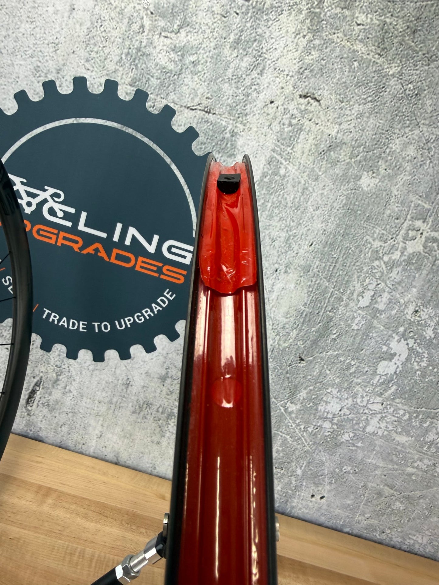 Light Use! Enve SES 2.3 Chris King R45D Carbon Wheelset