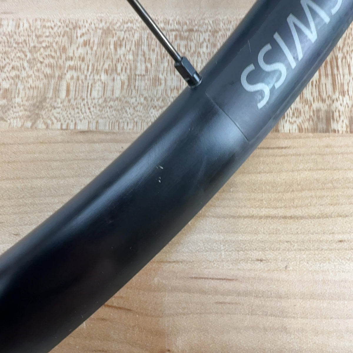 New Take Off! DT Swiss R470 Alloy Centerlock 700c Tubeless Bike Wheelset 1890g — photo 8 of 9