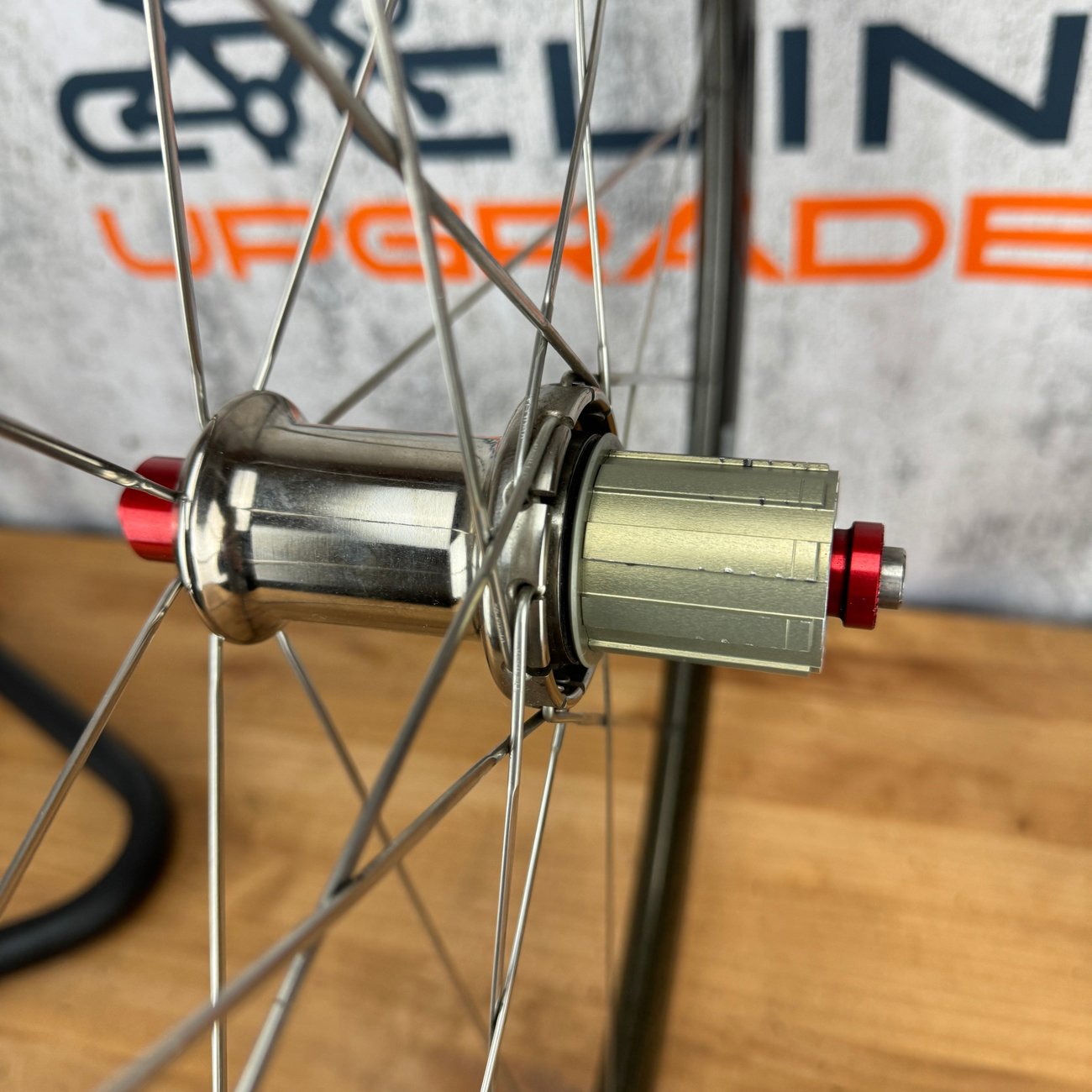 Corima Viva S 34mm Carbon Tubular Rim Brake 11-Speed Bike Wheelset 700c 1235g