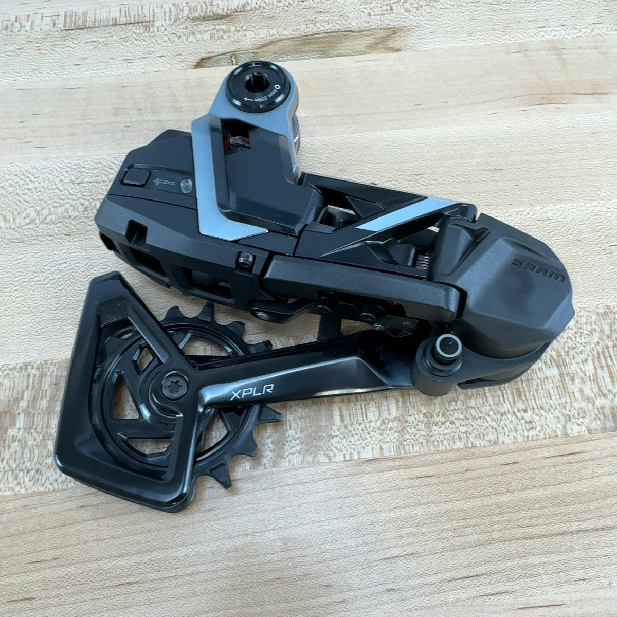 Low Mile! SRAM Force XPLR AXS E1 13-Speed Gravel Rear Derailleur w/ Battery — photo 3 of 4